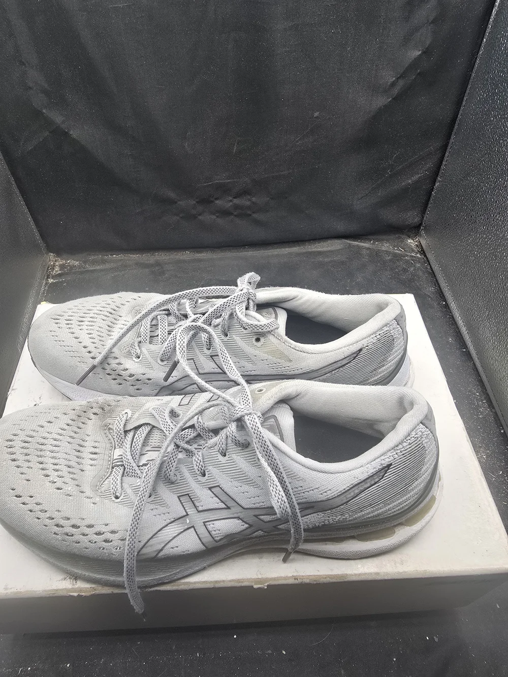 ASICS Light Gray Mesh Running‎ Shoes